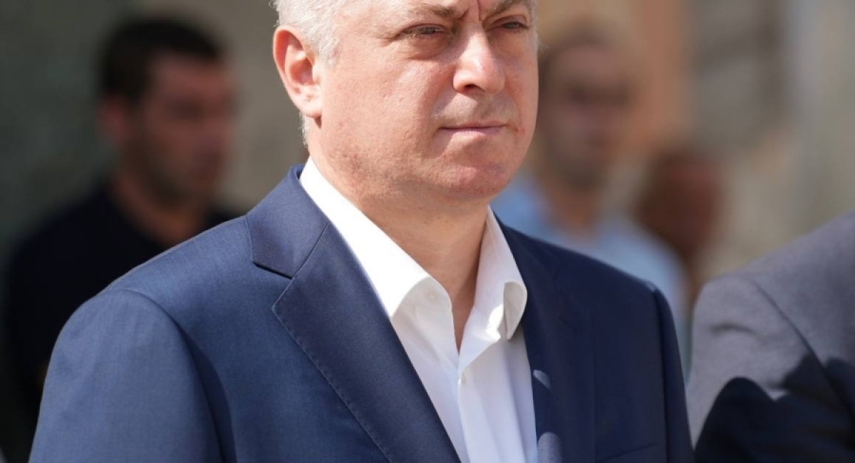 The road to the Kaldakhuara Boarding School will be repaired this year.
