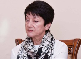 Президент Абхазии Бадра Гунба поздравил супругу Первого Президента Абхазии В. Г. Ардзинба Светлану Джергения с Новым годом