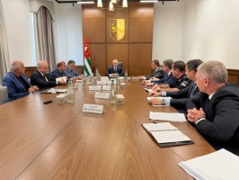 Бадра Гәынба аҳәынҭқарратә программақәа ҩба рынагӡара аихшьалақәа рыла аилацәажәара мҩаԥигоит