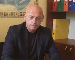 Президент Абхазии Бадра Гунба подписал Указ об освобождении от исполнения обязанностей главы администрации Гудаутского района Валерия Авидзба в связи с истечением срока полномочий