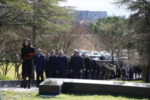 Президент Бадра Гунба почтил память Первого Президента Абхазии Владислава Ардзинба