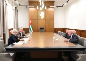 Будет создана Государственная комиссия по увековечению памяти Станислава Лакоба и сохранению его научного наследия