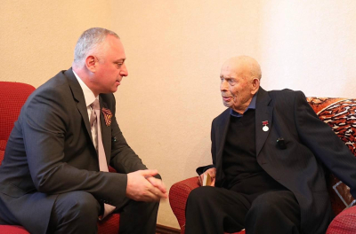 Апсны Ахада Бадра Гәынба адышшылара ҟаиҵеит Аџьынџьтәылатә еибашьра Ду 1941-1945ш.ш. аветеран Алеқсеи Лашәриа иԥсҭазаара дахьалҵыз инамаданы