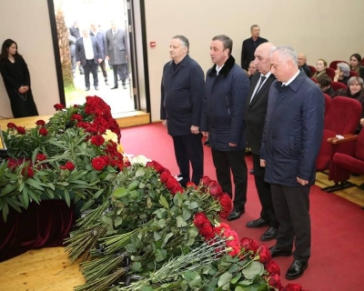 Президент Абхазии Бадра Гунба принял участие в церемонии прощания с абхазским поэтом, лауреатом Государственных премий им. Д. И. Гулиа и им.Т.Ш. Аджба, заслуженным деятелем культуры Абхазии, главным редактором журнала «Алашара» Анатолием Лагулаа