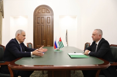 Президент Абхазии Бадра Гунба встретился с заместителем министра экономического развития России Сергеем Назаровым