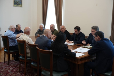 Қьалышьбеи Чачба игәалашәара анаунагӡатәразы Аҳәынҭқарратә комиссиа ахантәаҩы Беслан Бигәаа акомиссиа изаамҭанытәиу аилатәара мҩаԥигеит.